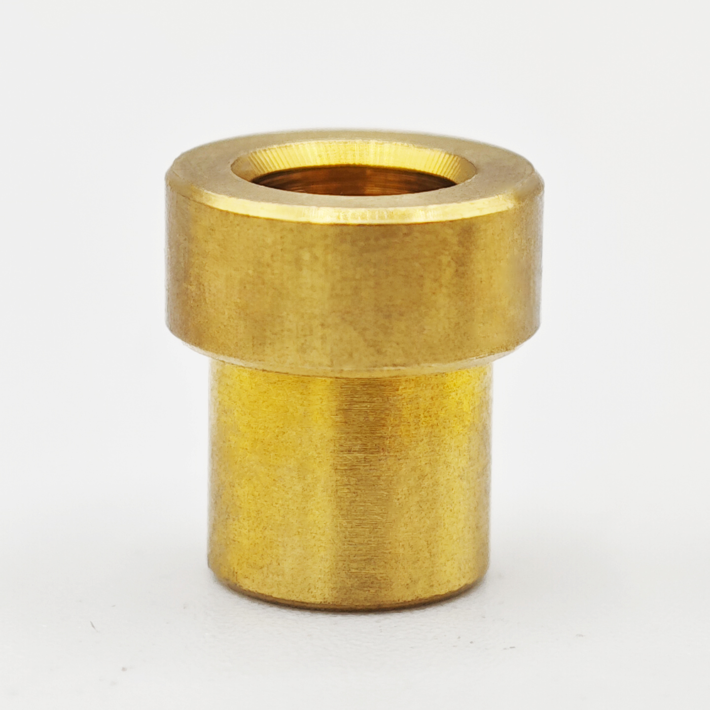 T-shaped flange copper bushing with shoulder toothless copper bushing, step plain hole brass bushing Limit flange Precision turning toothless copper bushing Injection molding embedded bushing